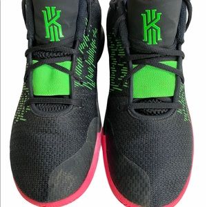Nike Kyrie Flytrap 2 Hyper Pink sneakers sz 10